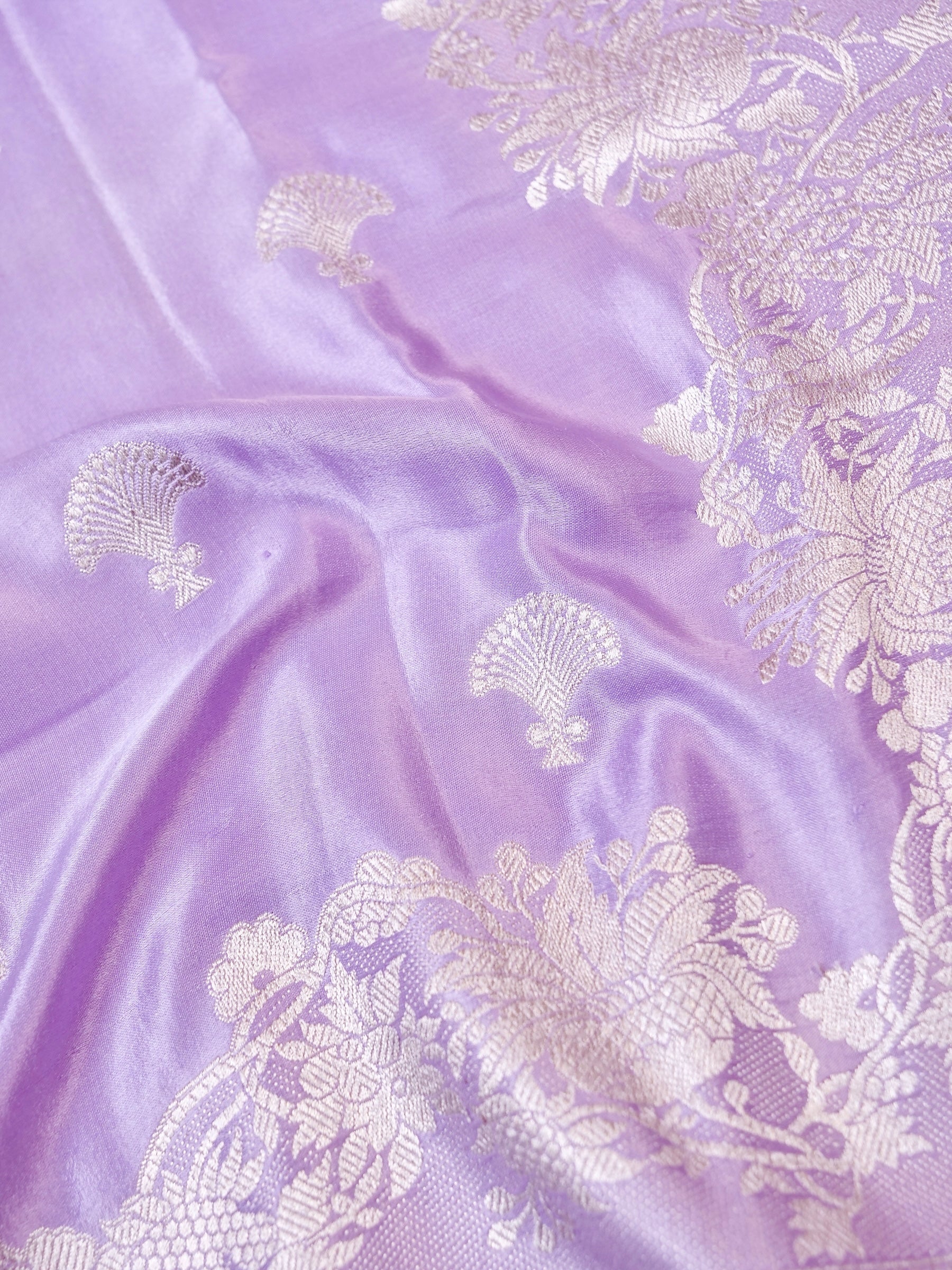 Handwoven Lavender Banarasi Mashru Silk Saree