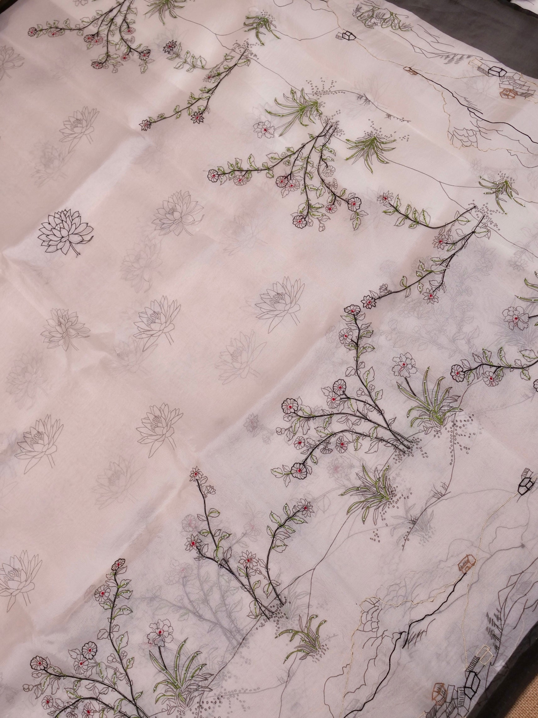 Handwoven White Banarasi Organza Silk Saree