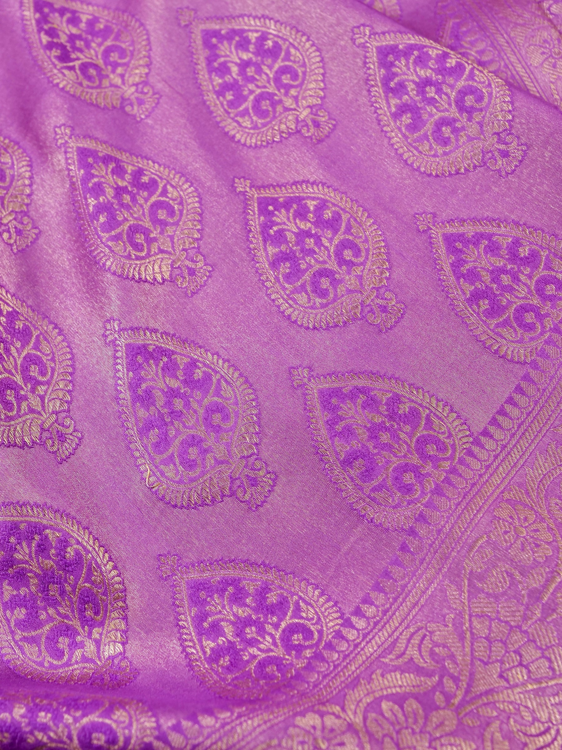 Handwoven Purple Banarasi Katan Soft Tissue Silk Saree