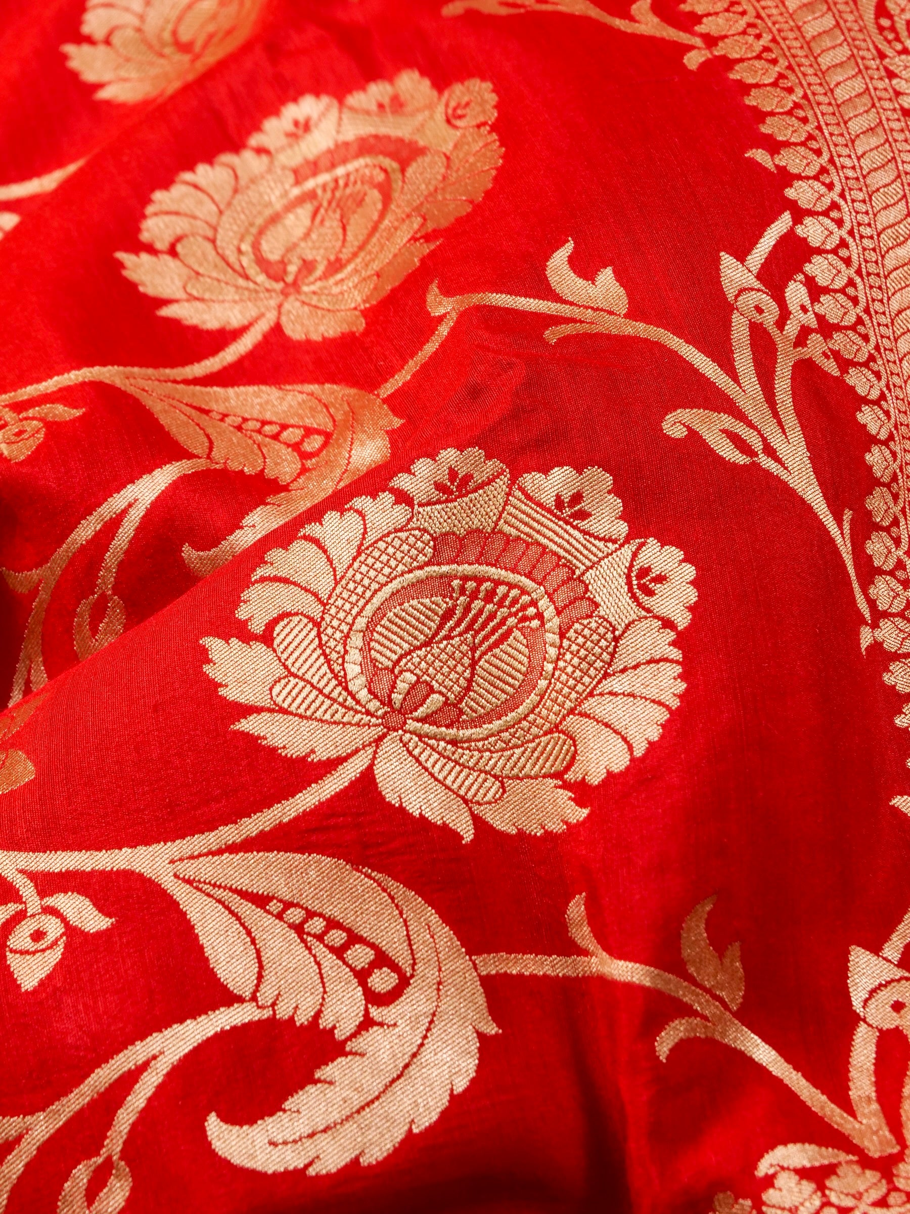Handwoven Red Banarasi Monga Silk Saree