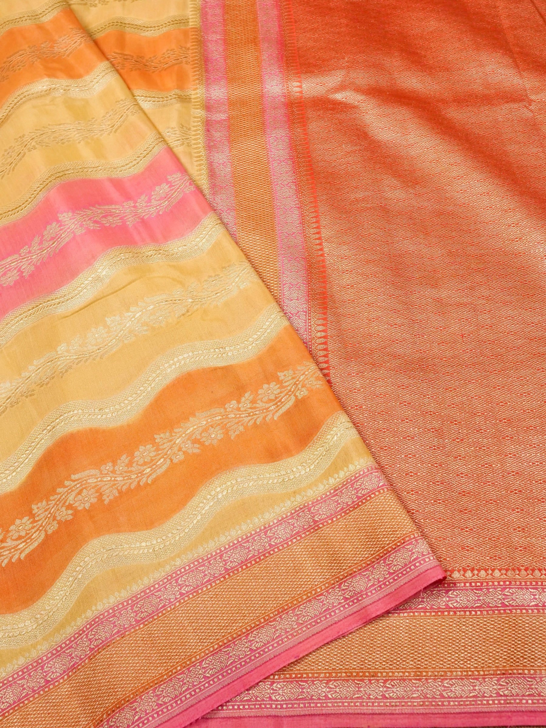 Handwoven Rangkat Banarasi Monga Silk Saree