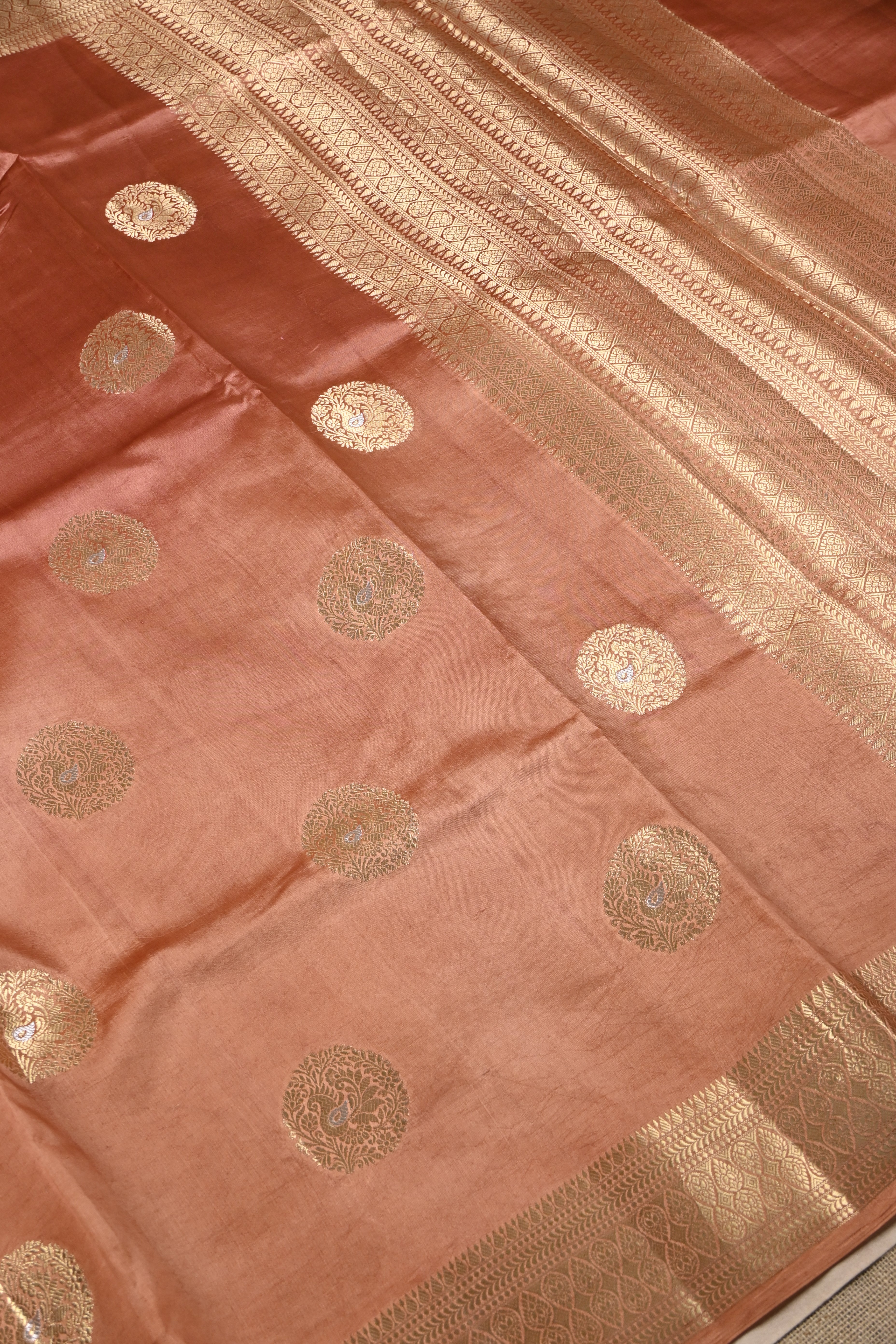 Dual Tone Pure Banarasi Katan Alfi Silk Saree
