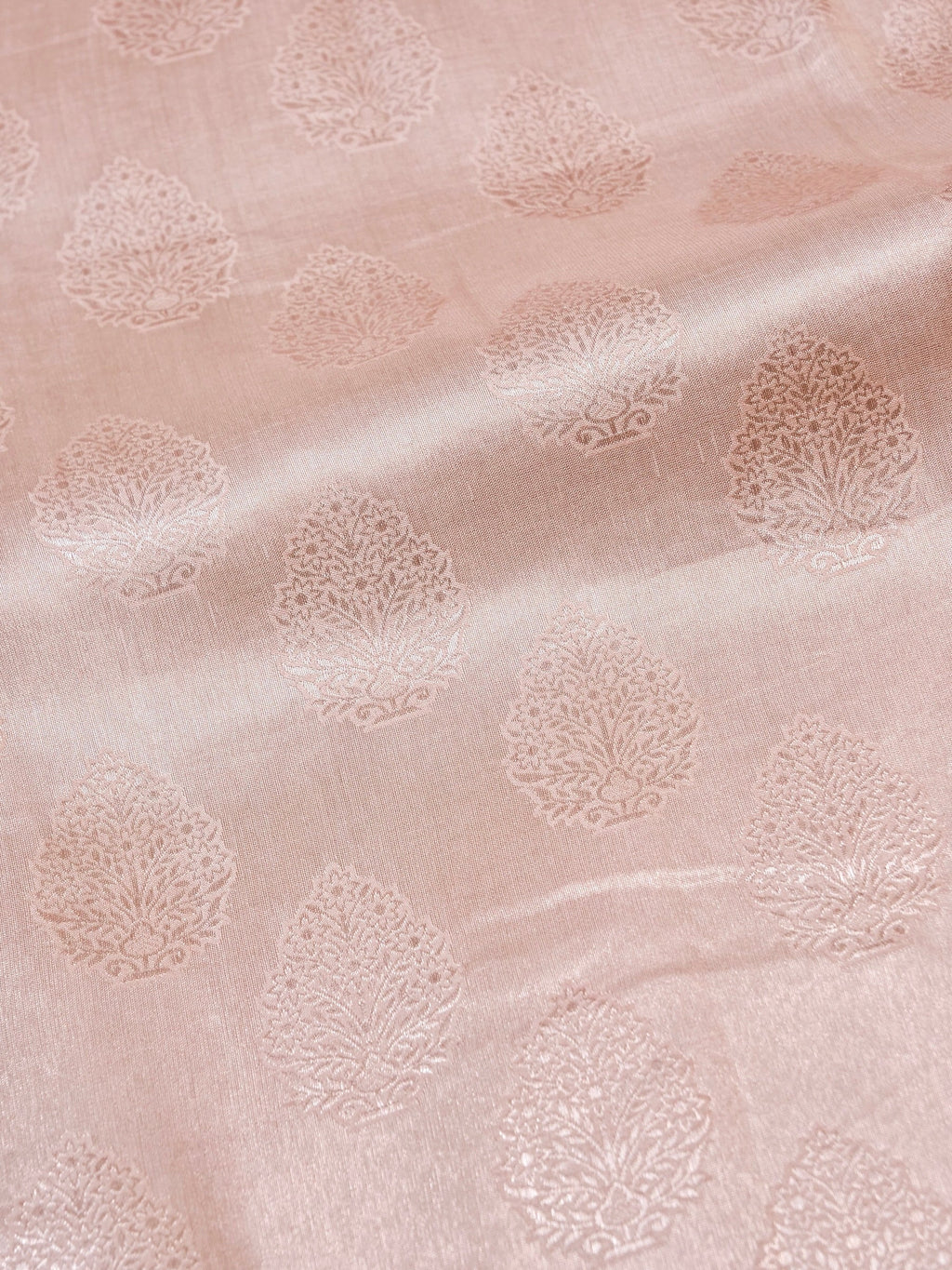 Handwoven Cream Banarasi Katan Soft Tissue Silk Saree