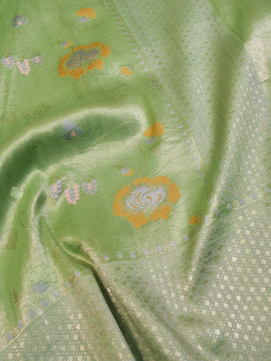 Handwoven Pastel Green Banarasi Katan Soft Tissue Silk Saree