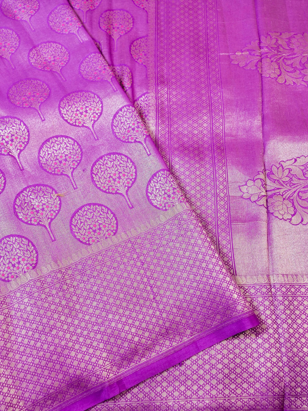 Handwoven Light Purple Banarasi Katan Soft Tissue Silk Saree
