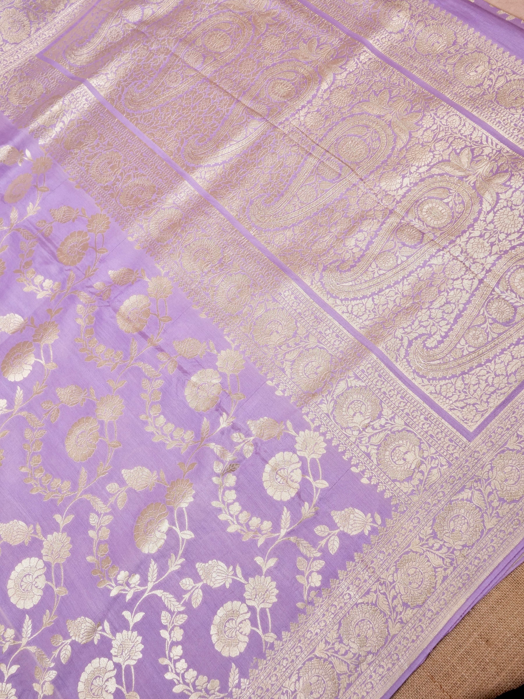 Handwoven Lavender Banarasi Monga Silk Saree