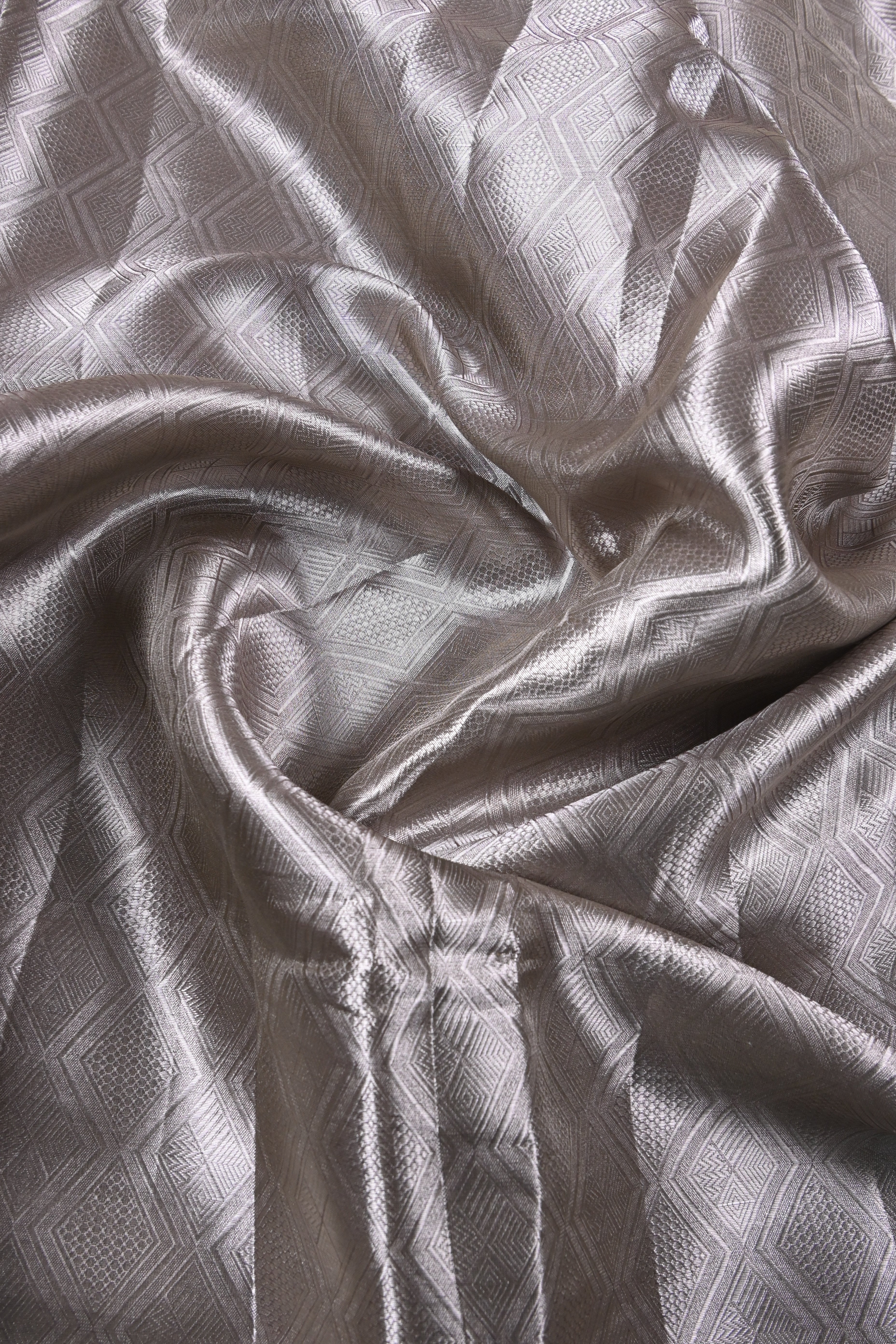 Baby Wine Pure Banarasi Molten Tissue Silk Saree