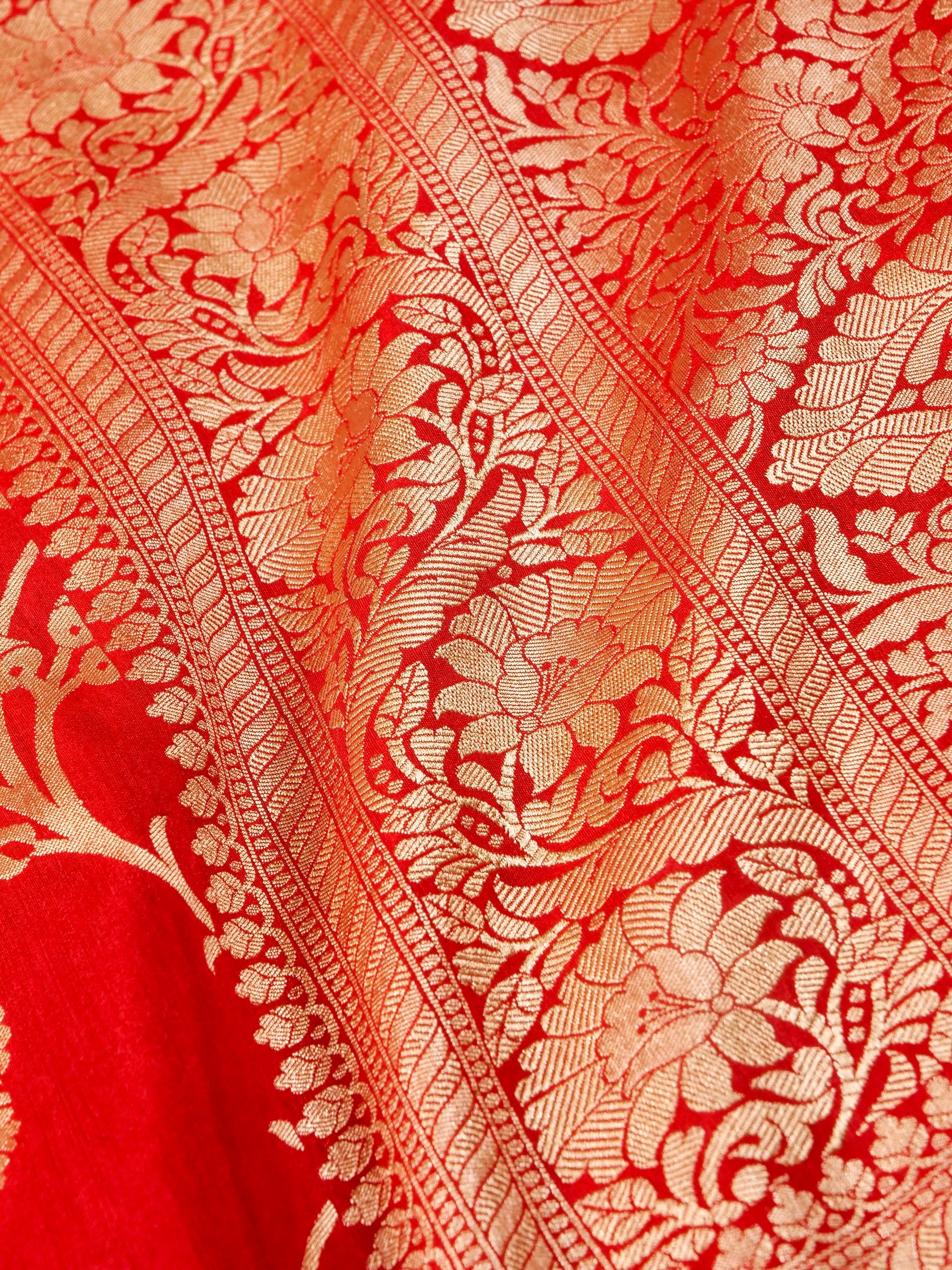 Handwoven Red Banarasi Monga Silk Saree