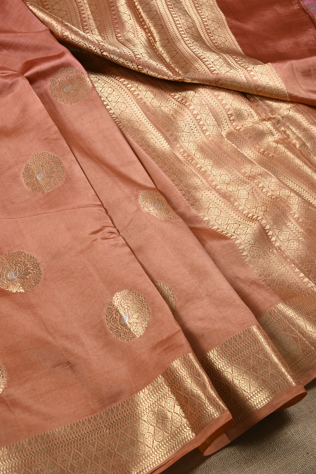 Dual Tone Pure Banarasi Katan Alfi Silk Saree