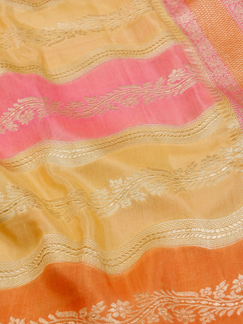 Handwoven Rangkat Banarasi Monga Silk Saree