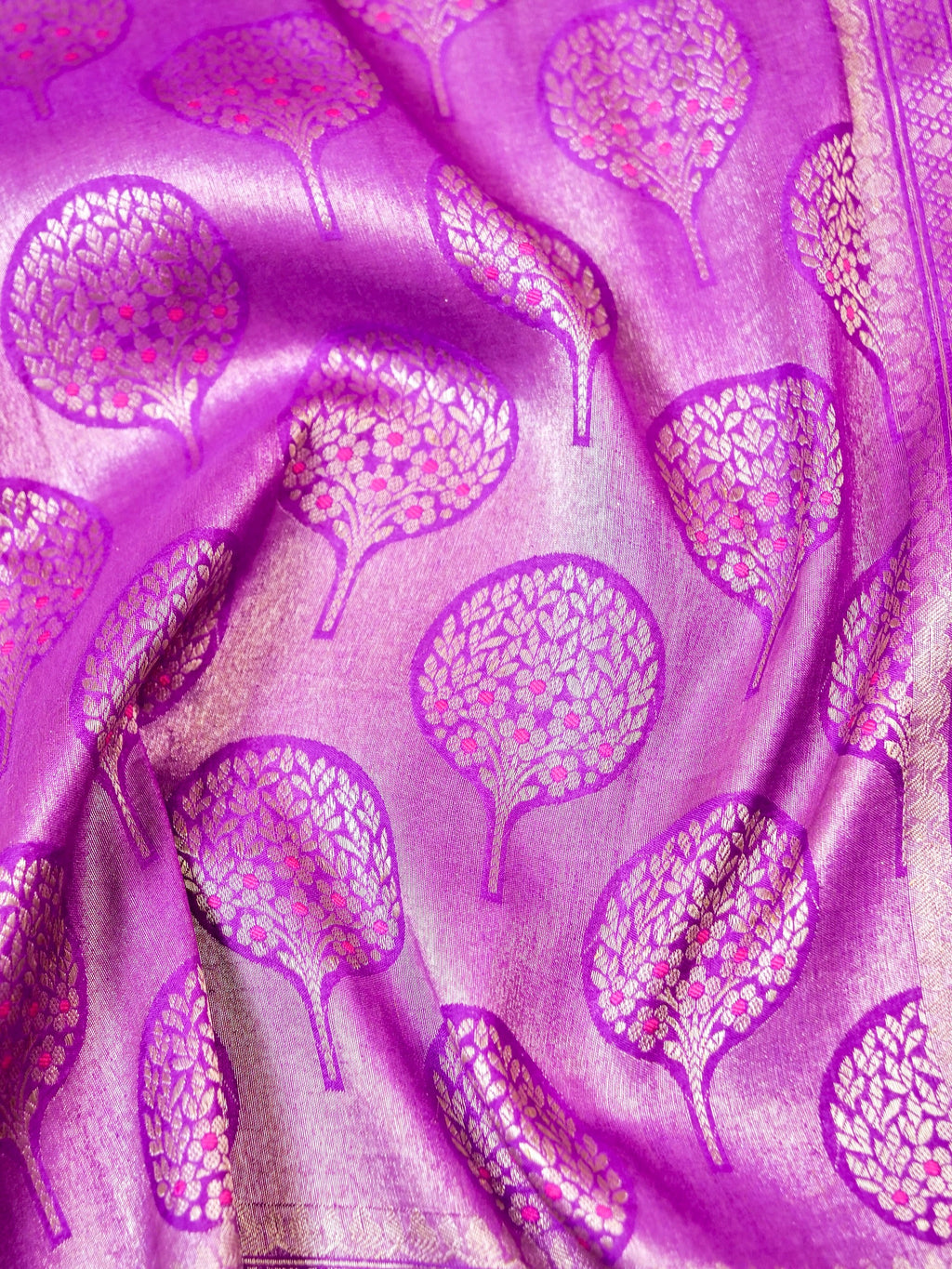 Handwoven Light Purple Banarasi Katan Soft Tissue Silk Saree