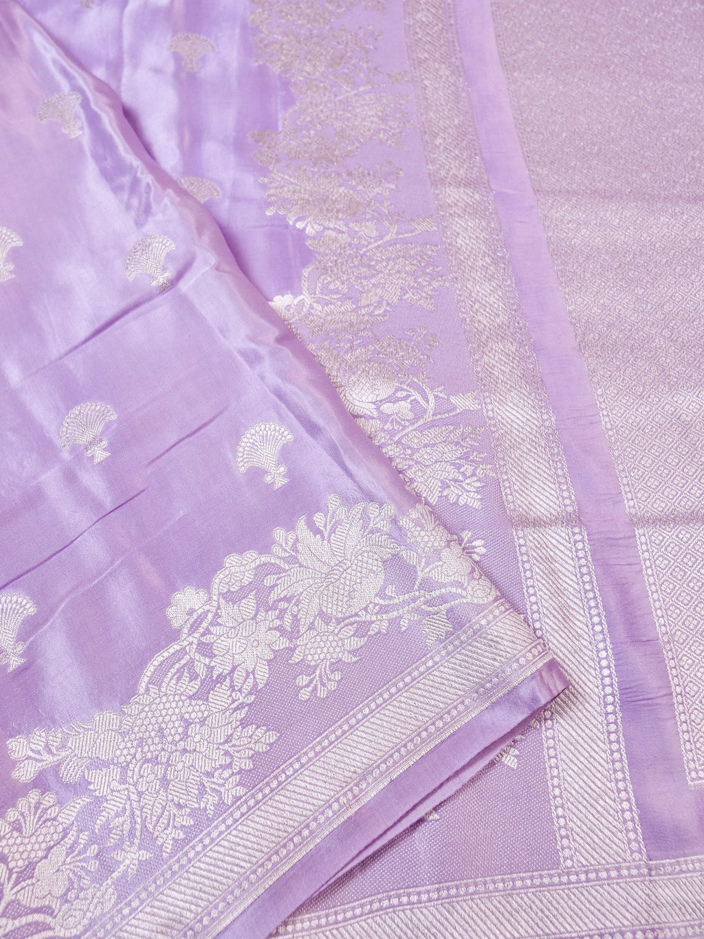 Handwoven Lavender Banarasi Mashru Silk Saree