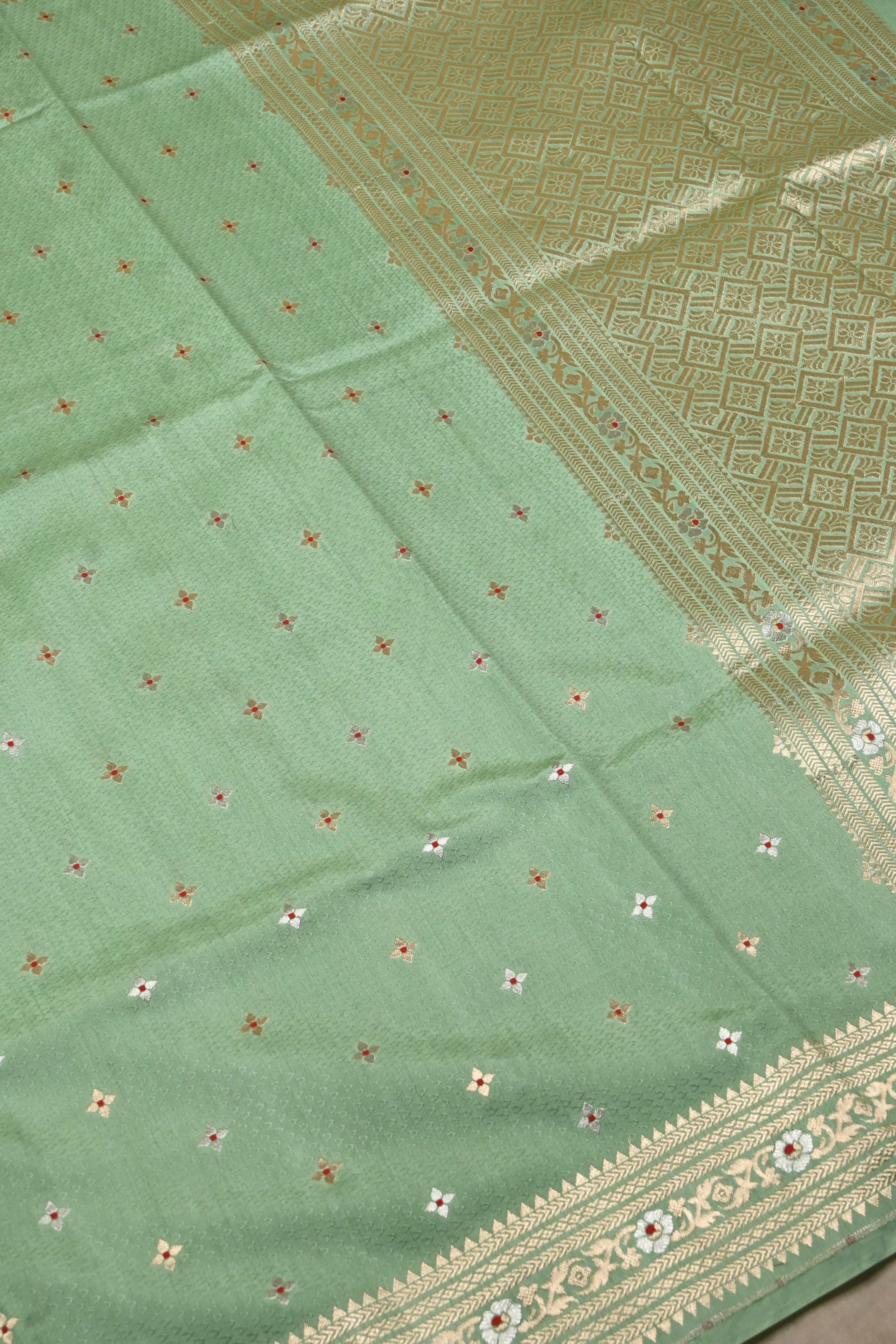 Pista Green Pure Banarasi Katan Silk Saree