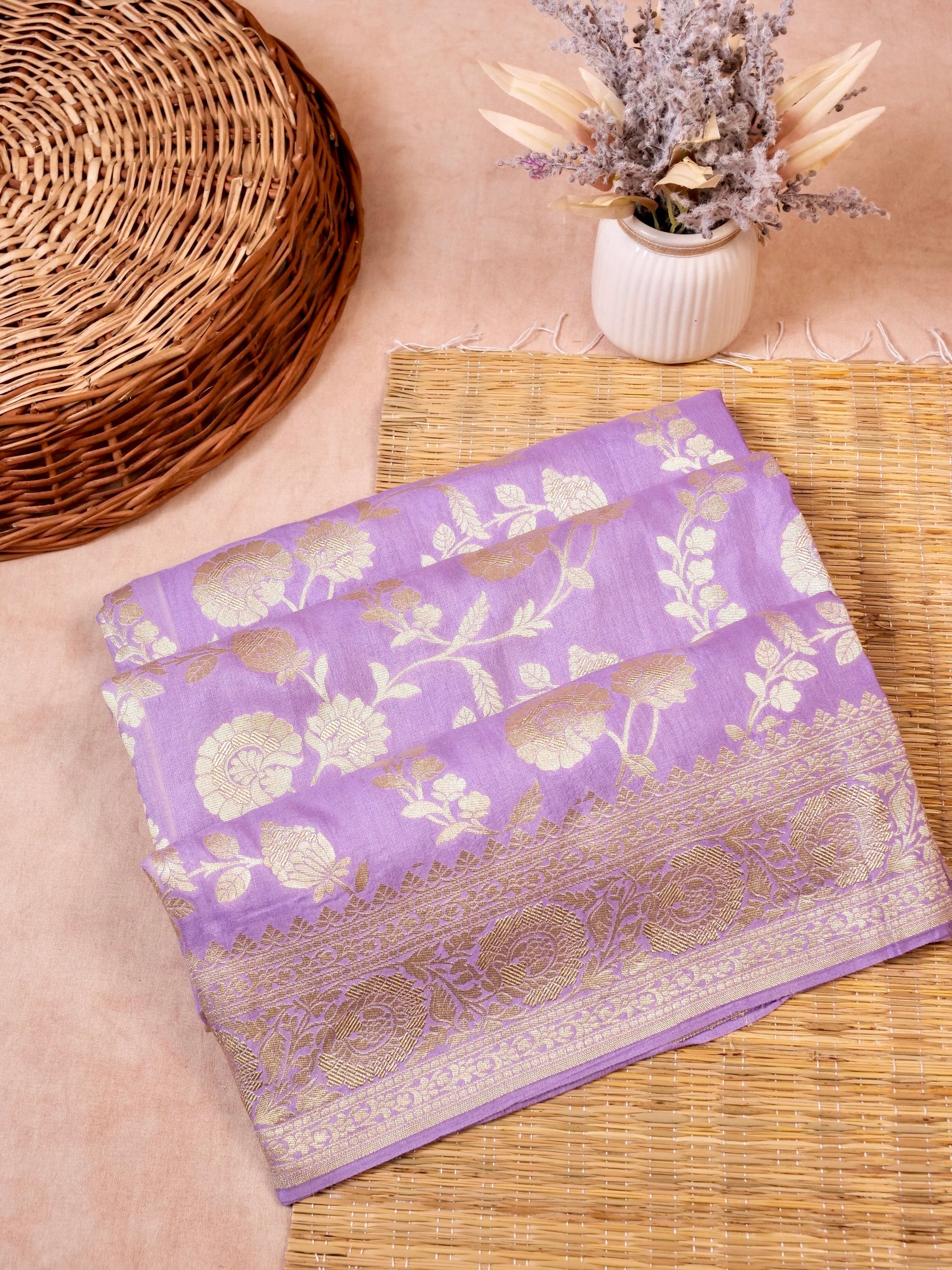 Handwoven Lavender Banarasi Monga Silk Saree