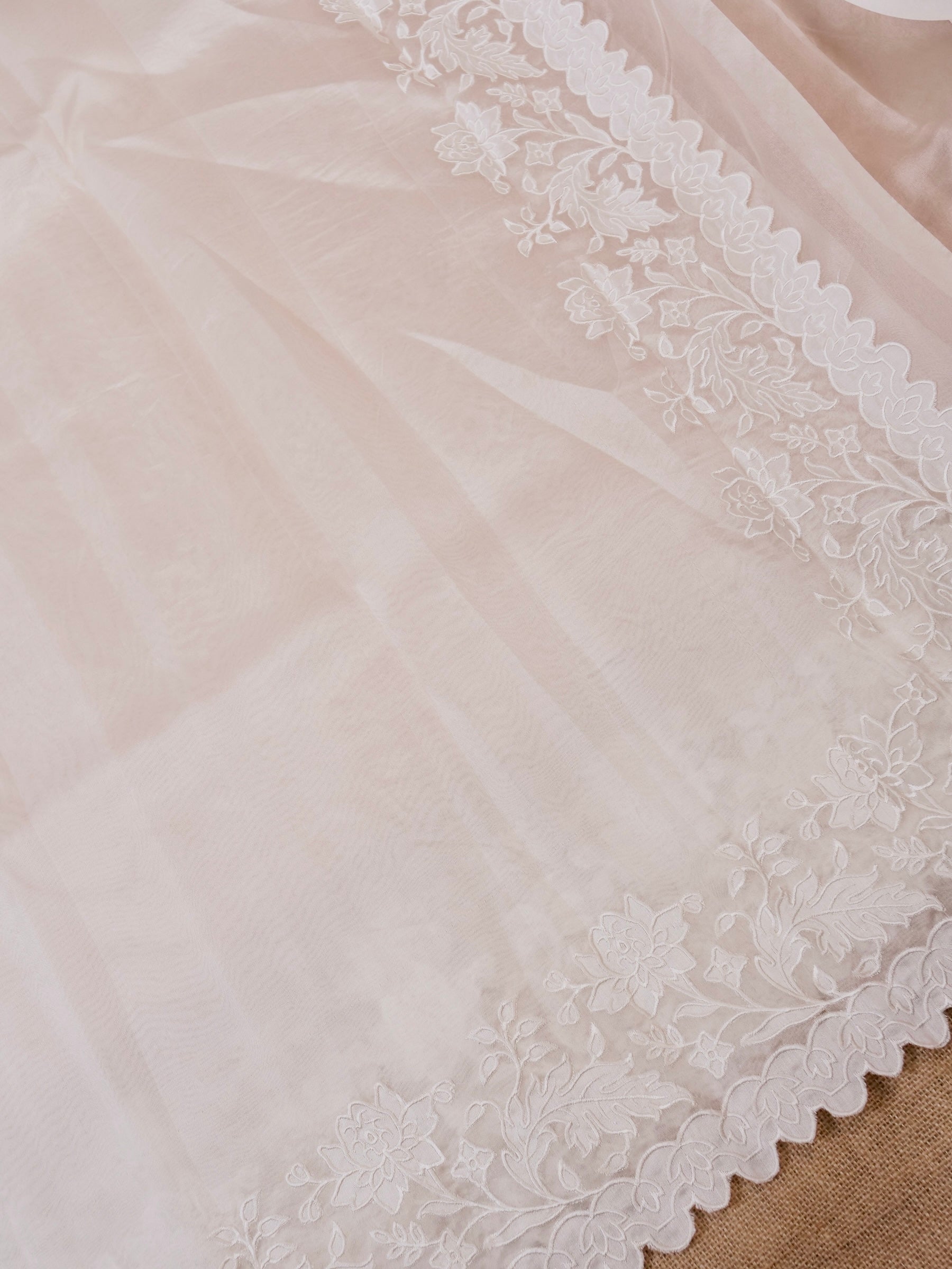 Handwoven White Banarasi Organza Silk Saree