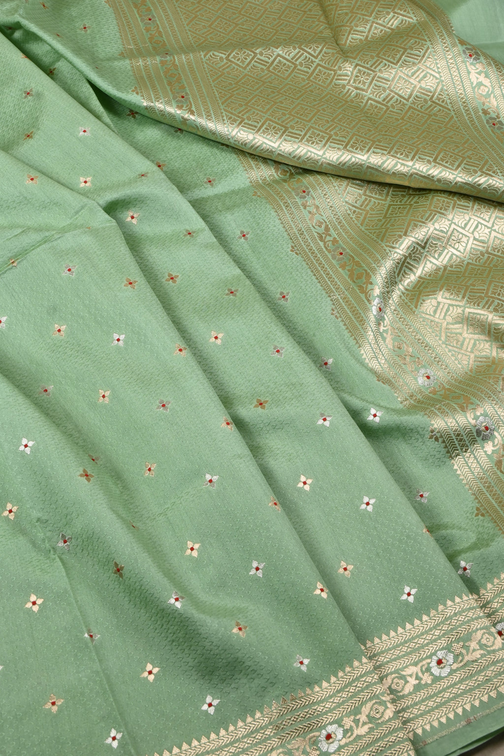 Pista Green Pure Banarasi Katan Silk Saree