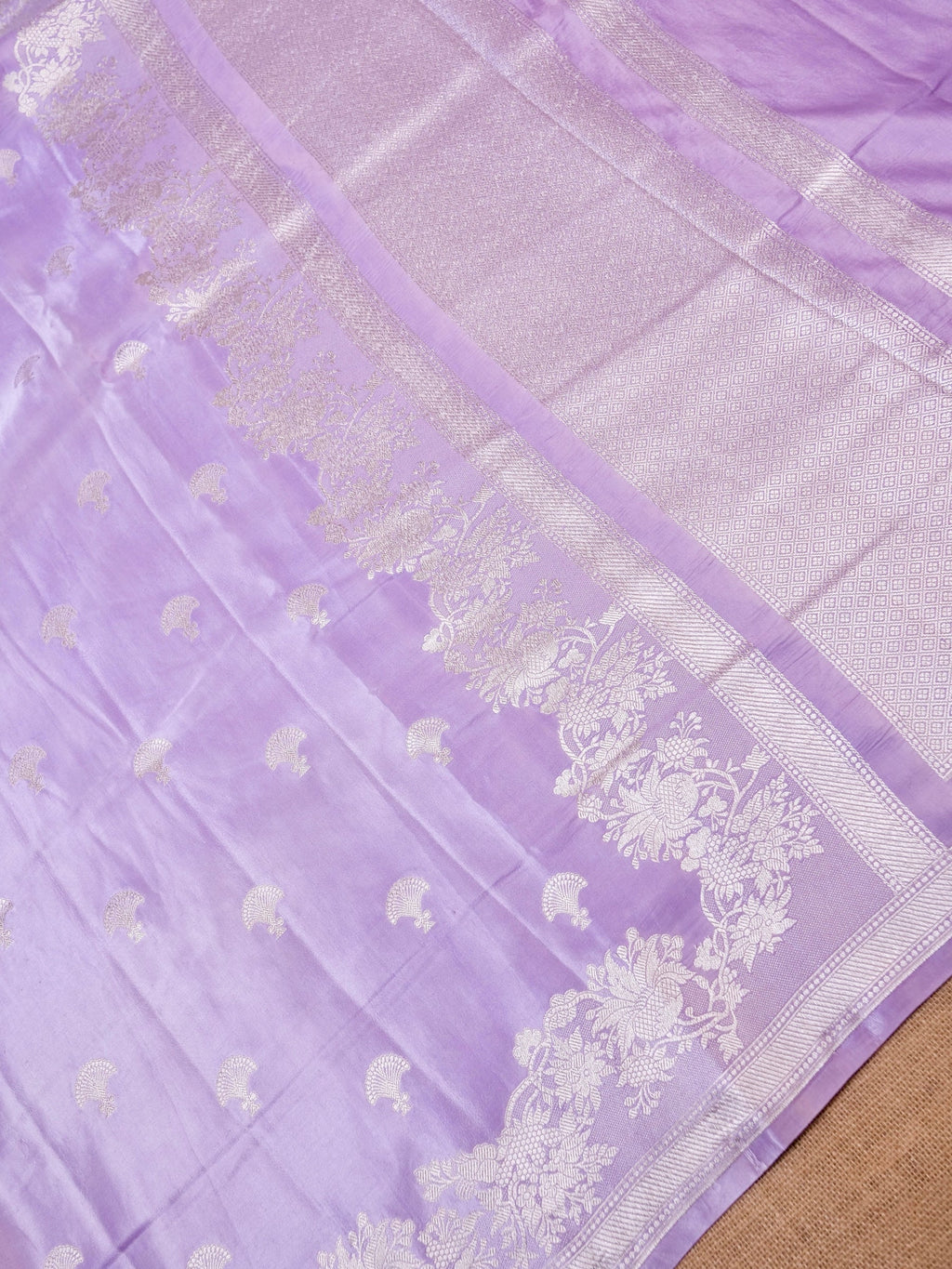 Handwoven Lavender Banarasi Mashru Silk Saree