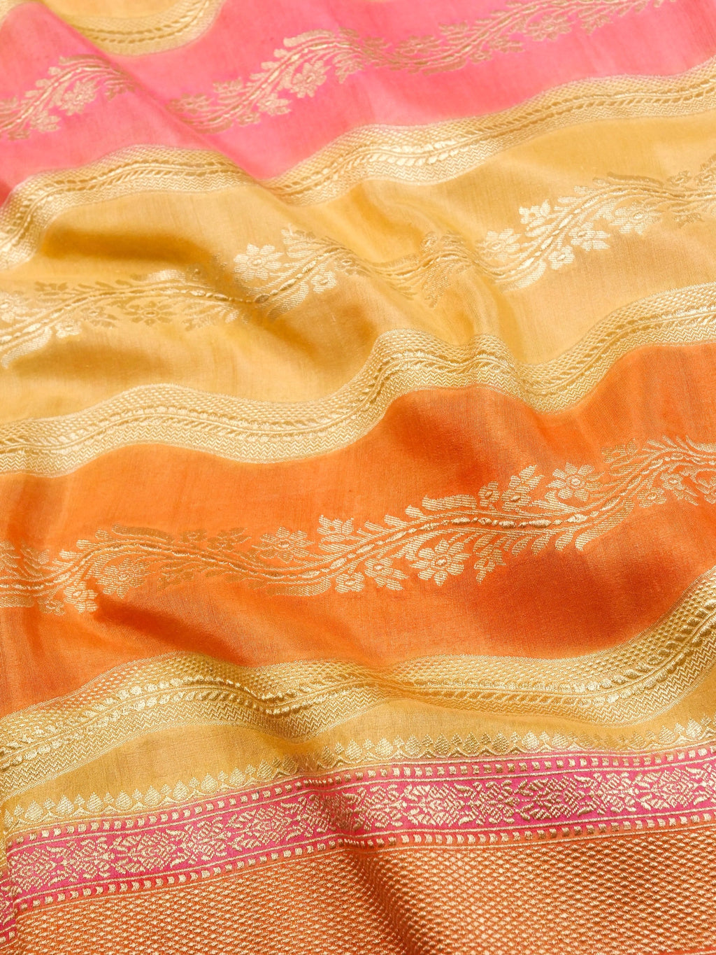 Handwoven Rangkat Banarasi Monga Silk Saree