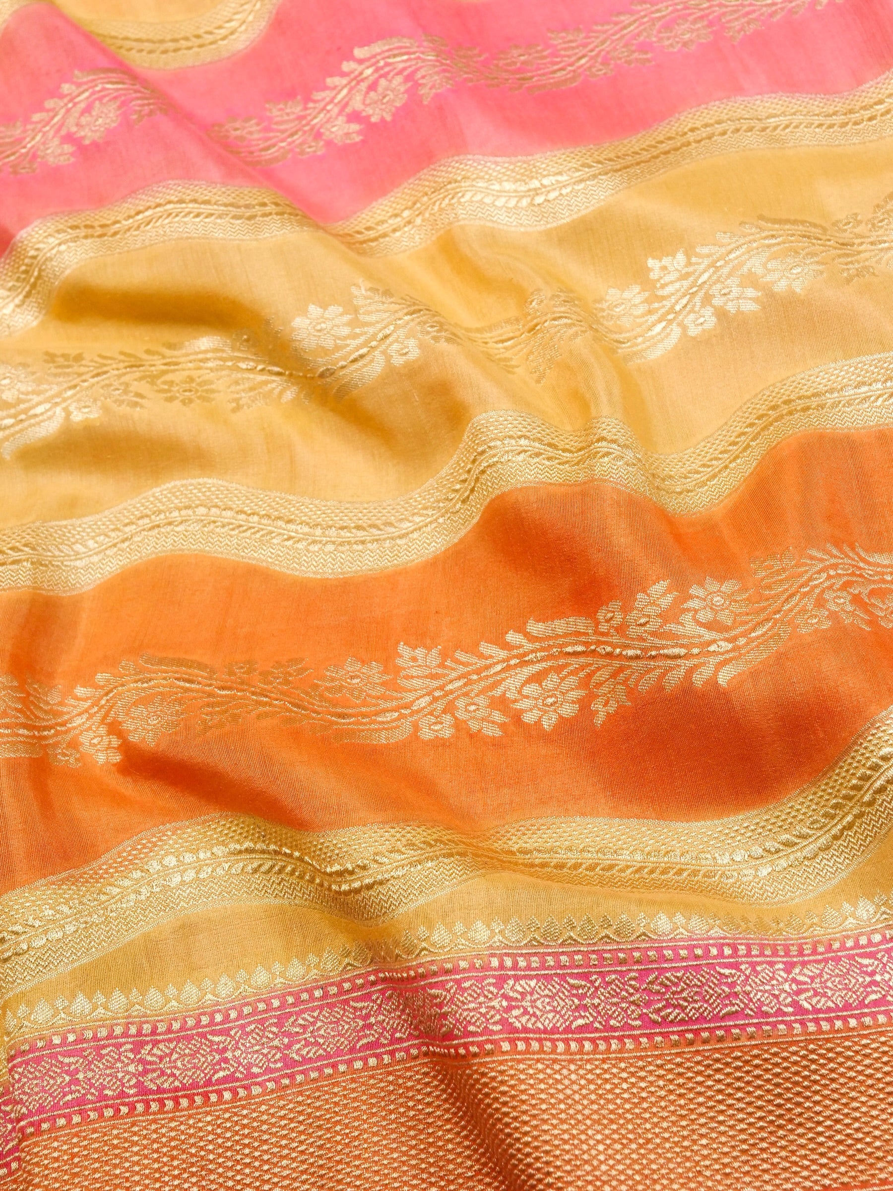 Handwoven Rangkat Banarasi Monga Silk Saree