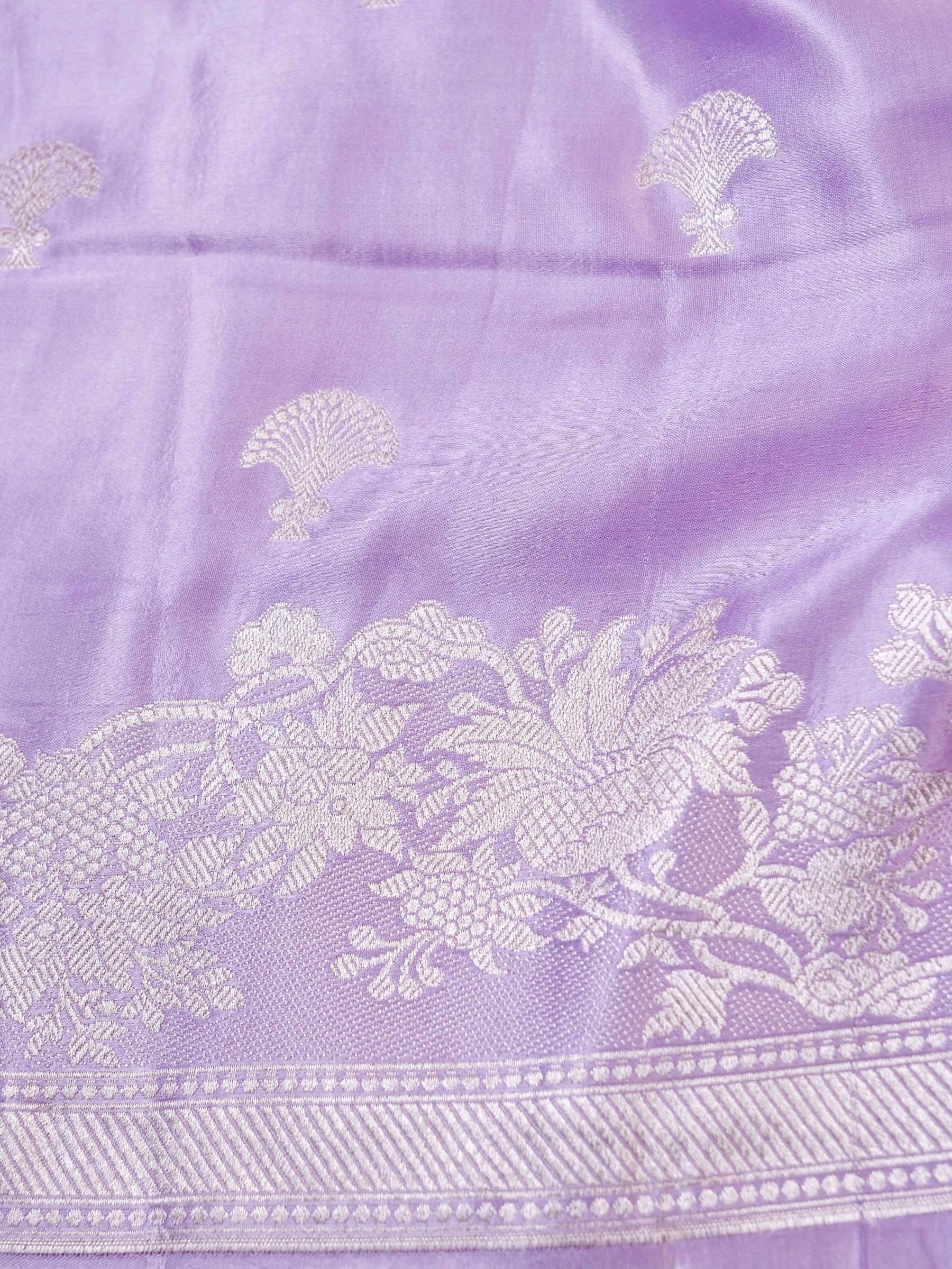 Handwoven Lavender Banarasi Mashru Silk Saree