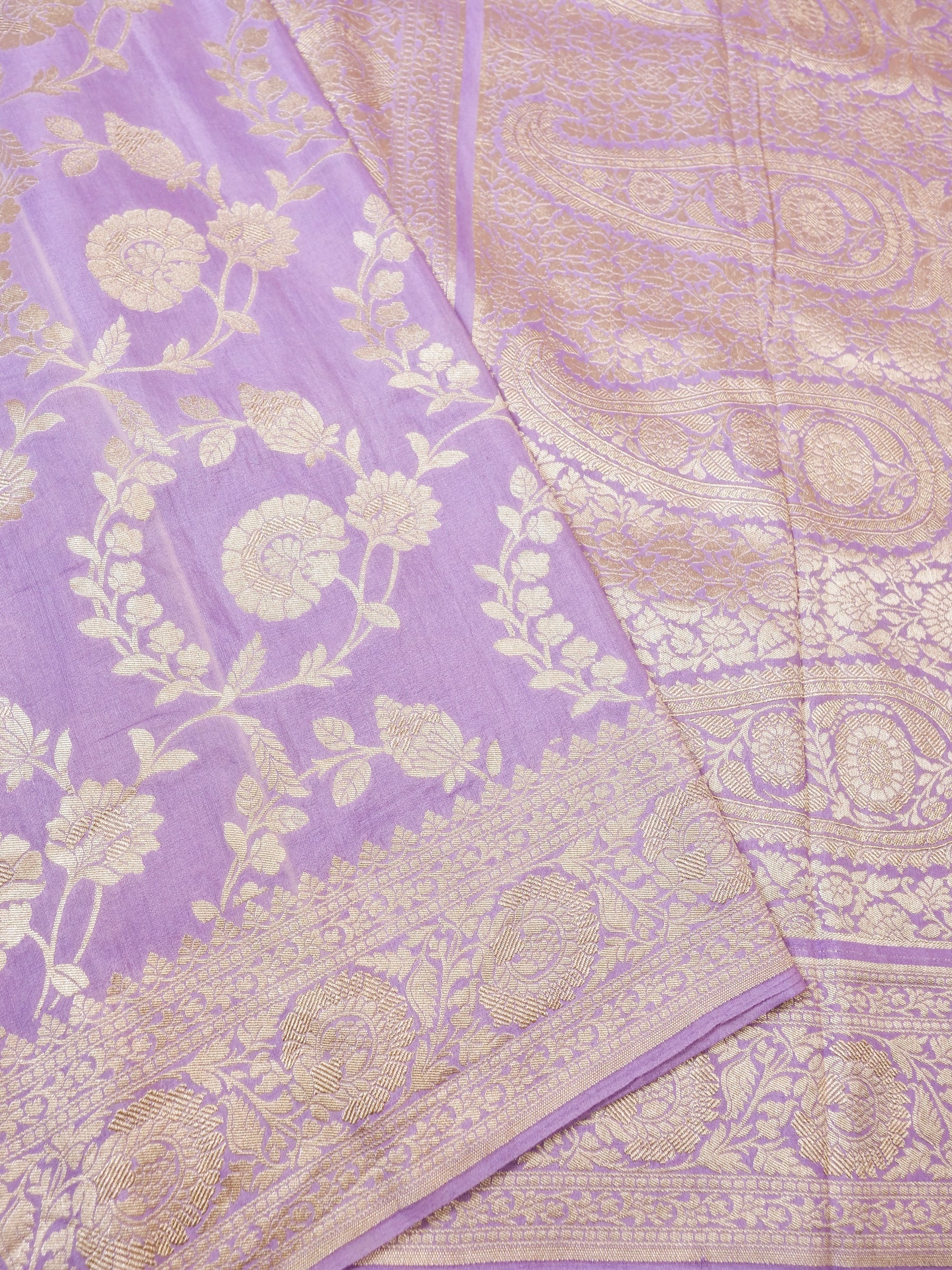 Handwoven Lavender Banarasi Monga Silk Saree
