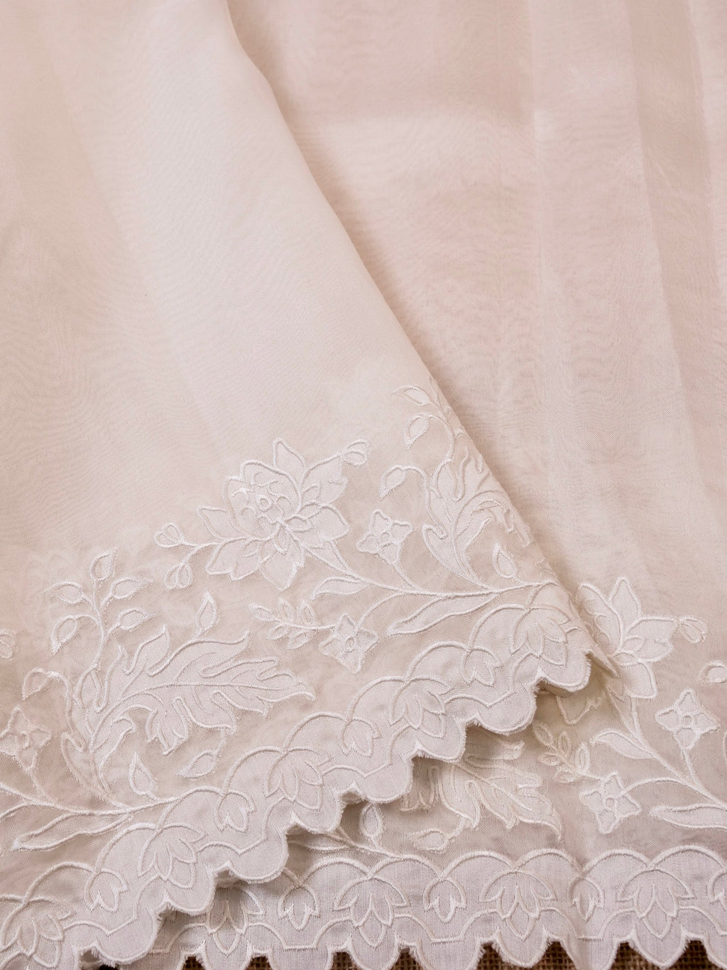 Handwoven White Banarasi Organza Silk Saree