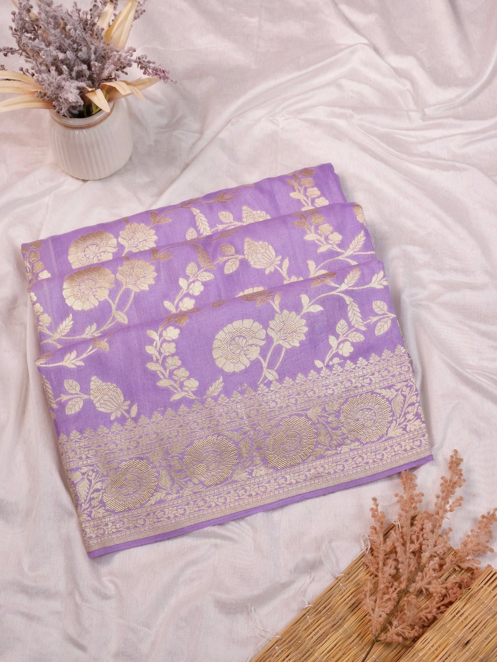 Handwoven Lavender Banarasi Monga Silk Saree