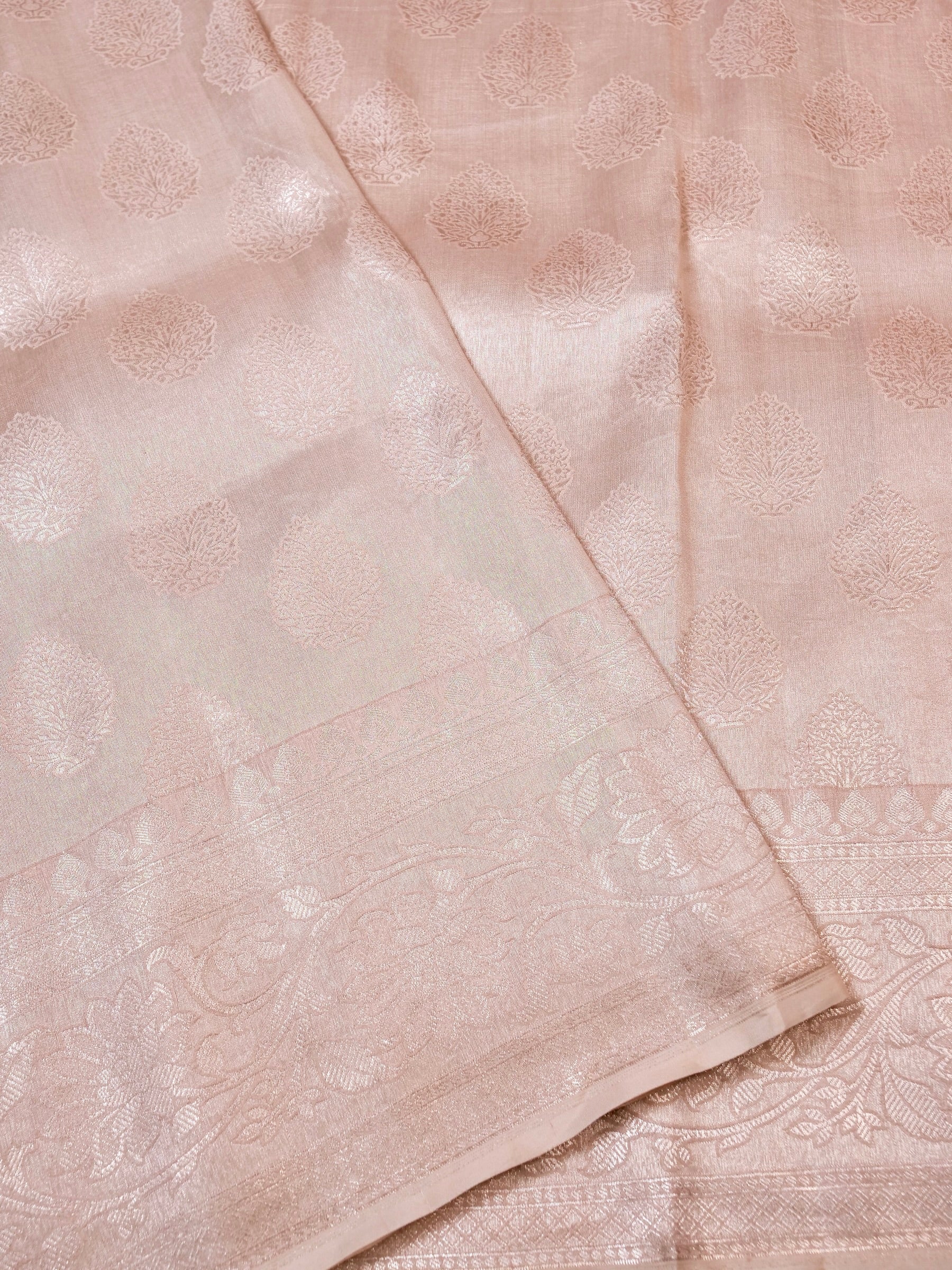 Handwoven Cream Banarasi Katan Soft Tissue Silk Saree