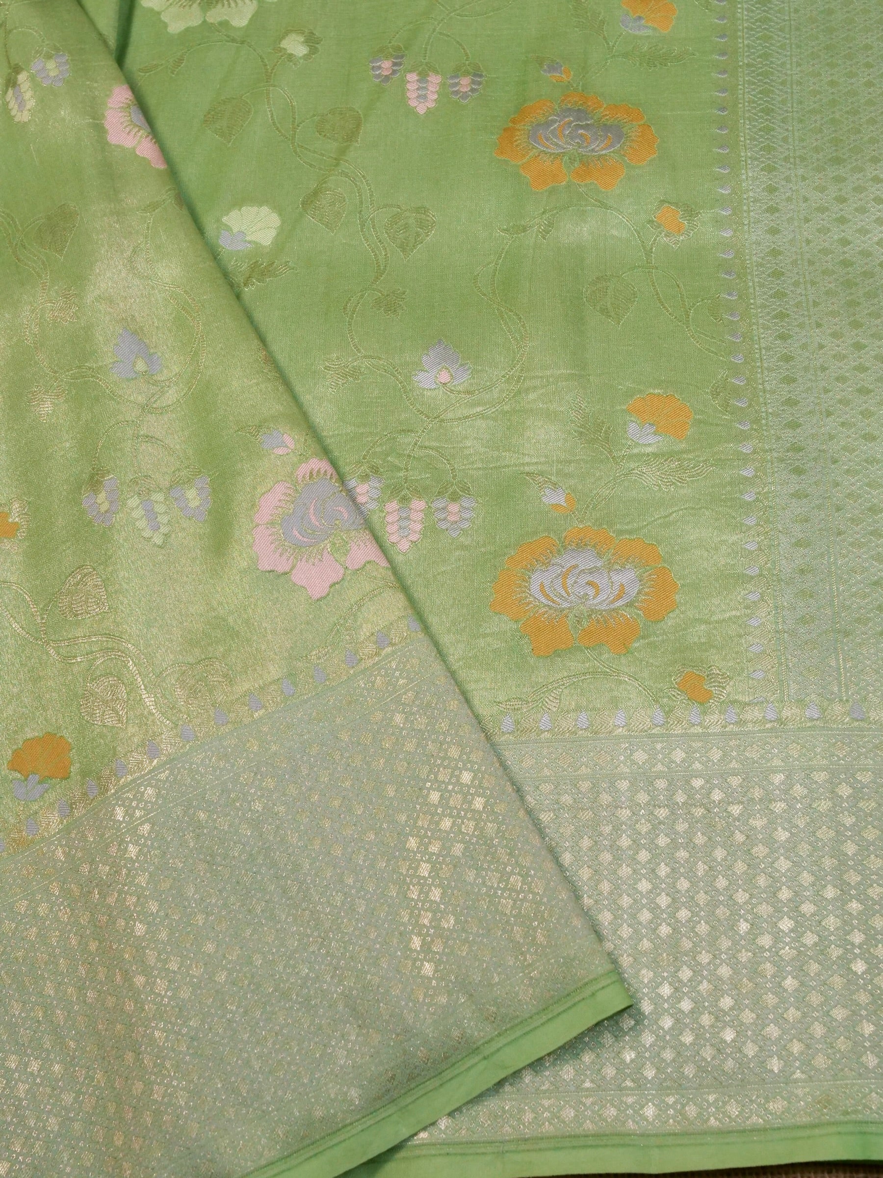 Handwoven Pastel Green Banarasi Katan Soft Tissue Silk Saree