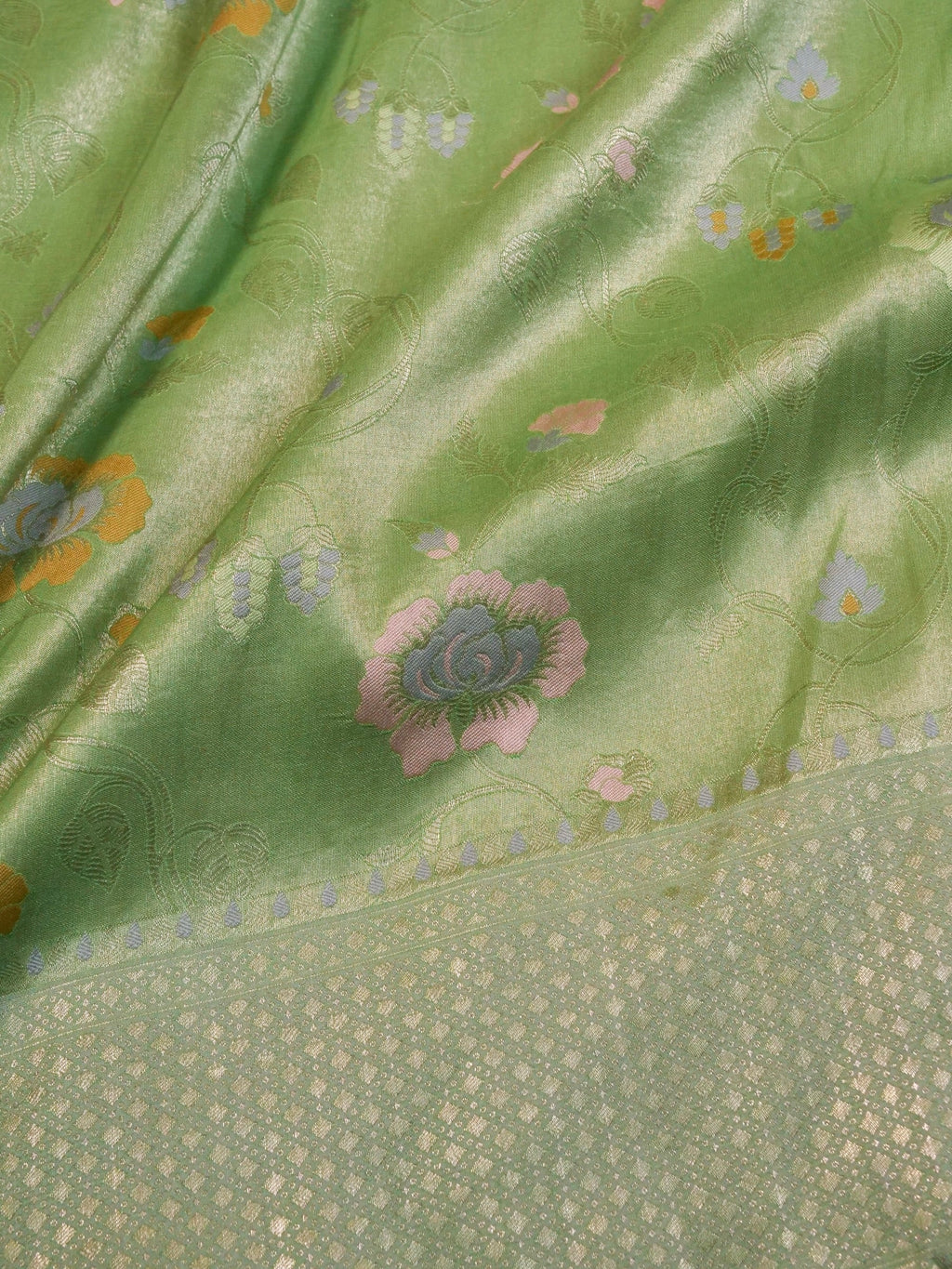 Handwoven Pastel Green Banarasi Katan Soft Tissue Silk Saree