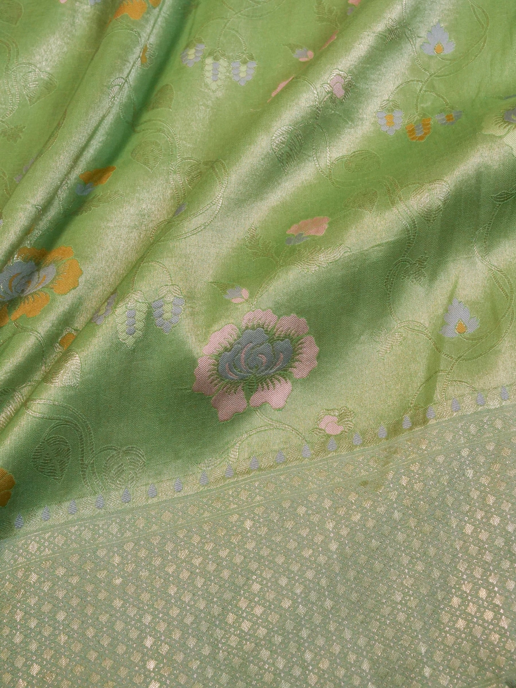 Handwoven Pastel Green Banarasi Katan Soft Tissue Silk Saree