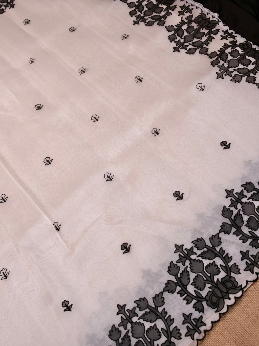 Handwoven White Banarasi Organza Silk Saree