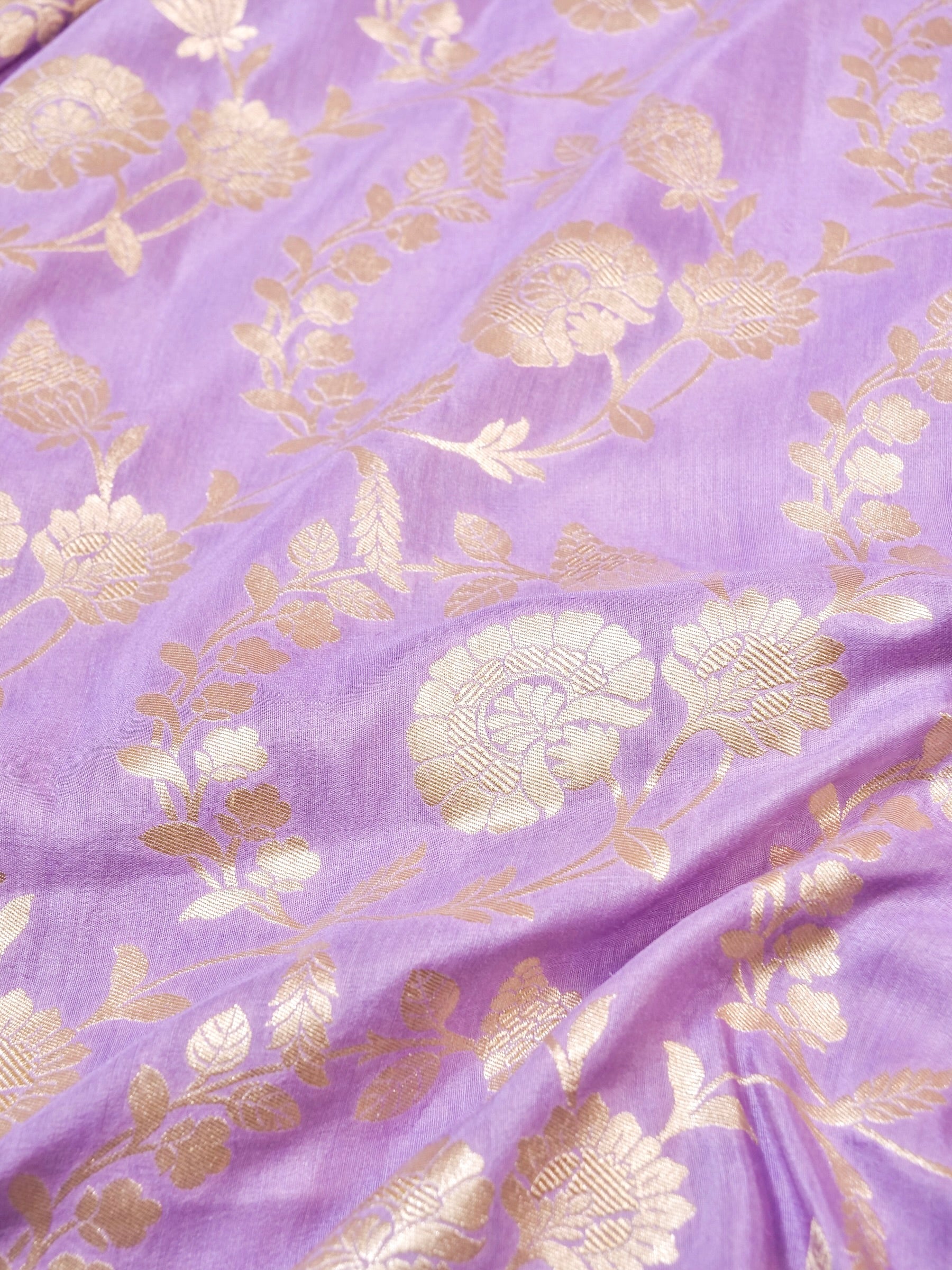 Handwoven Lavender Banarasi Monga Silk Saree