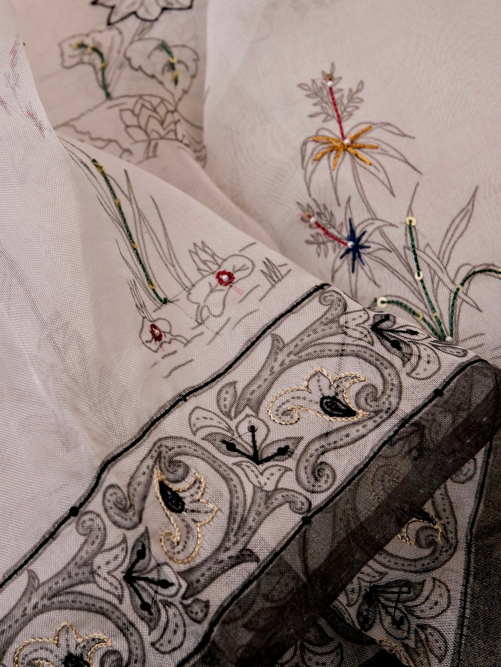 Handwoven White Banarasi Organza Silk Saree