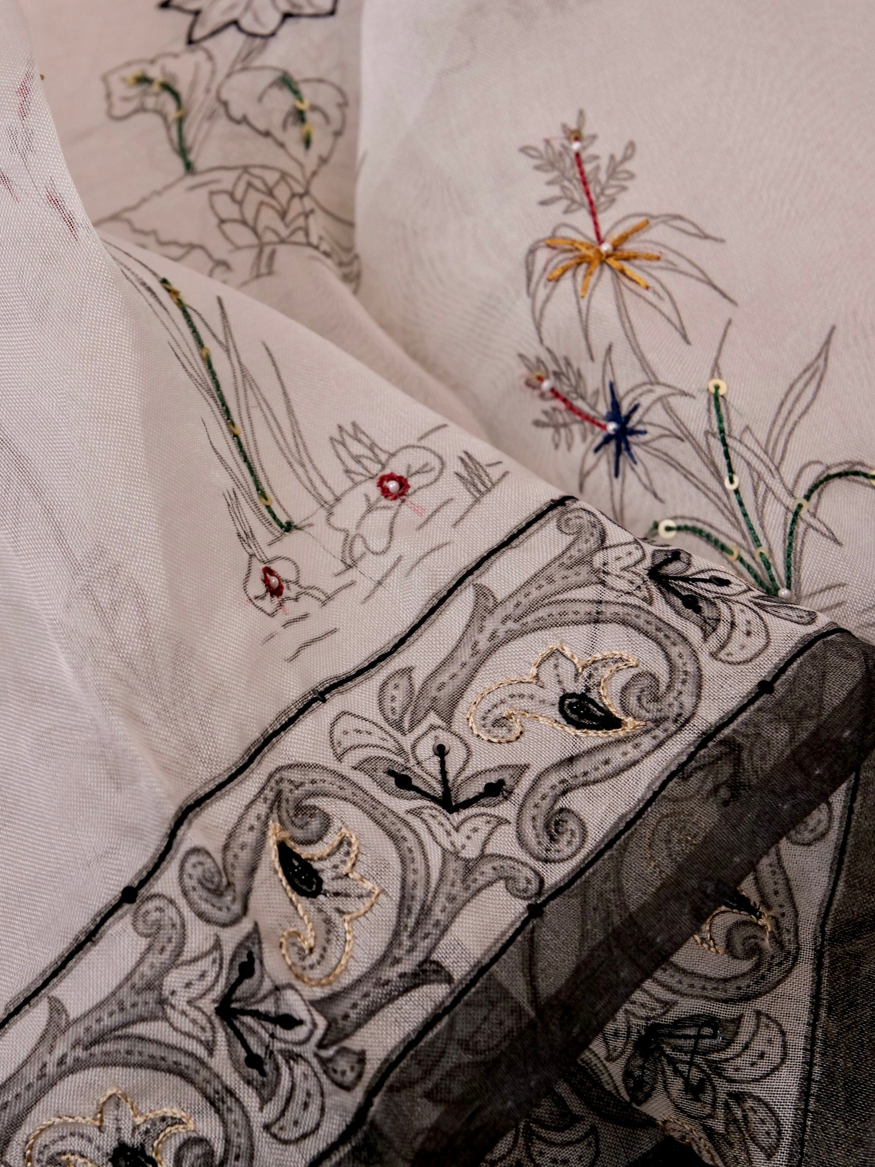 Handwoven White Banarasi Organza Silk Saree