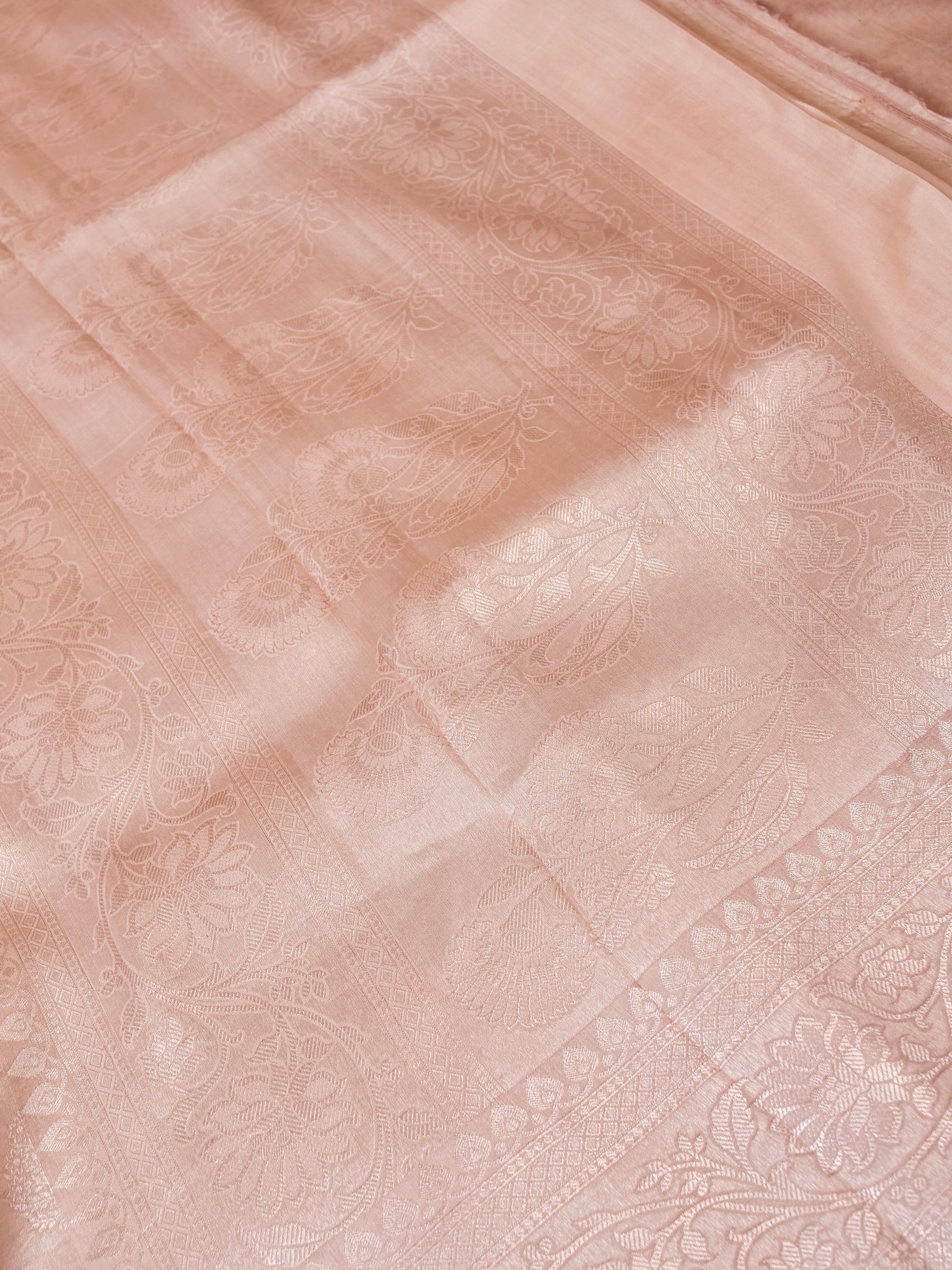 Handwoven Cream Banarasi Katan Soft Tissue Silk Saree