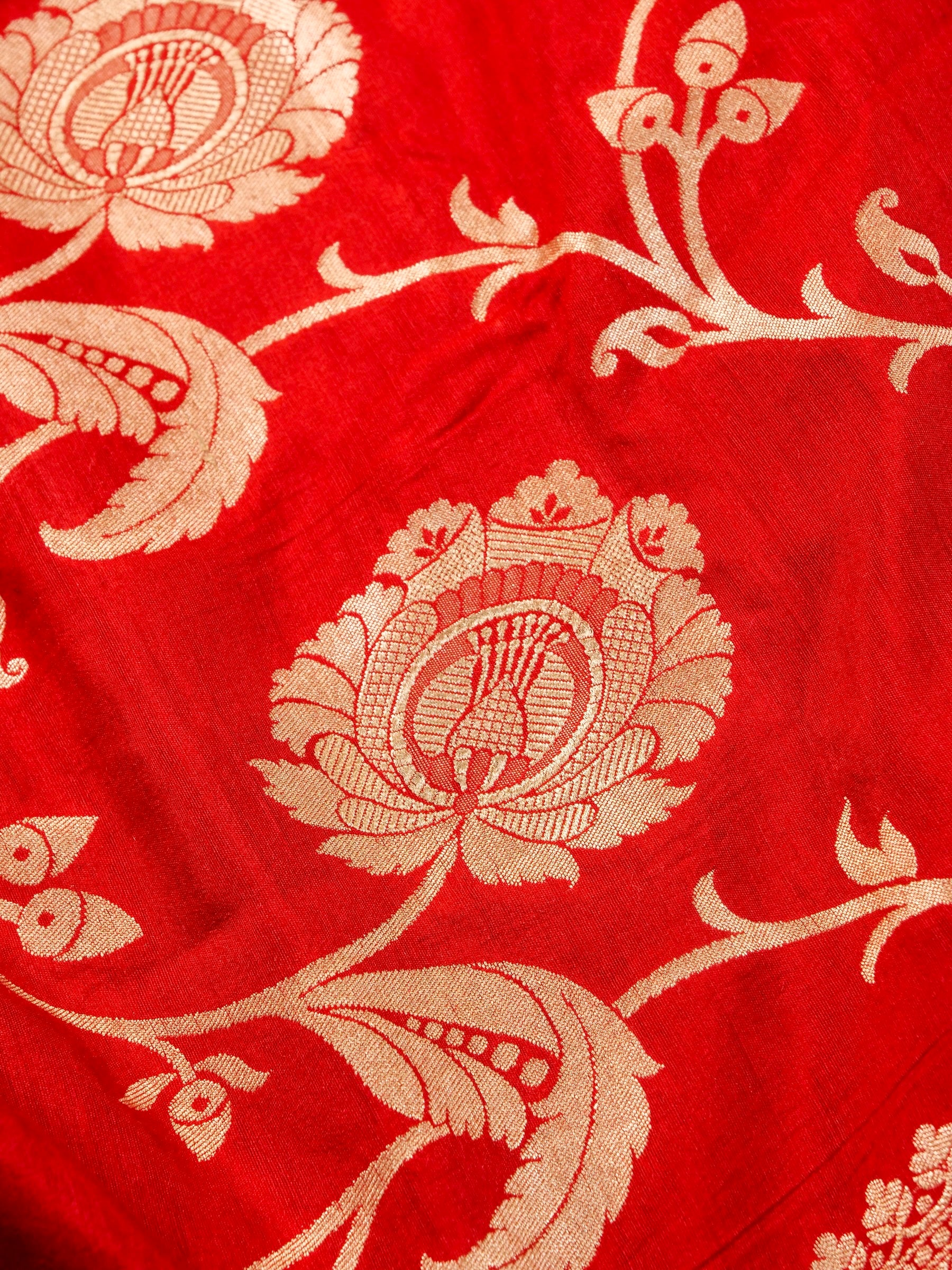 Handwoven Red Banarasi Monga Silk Saree