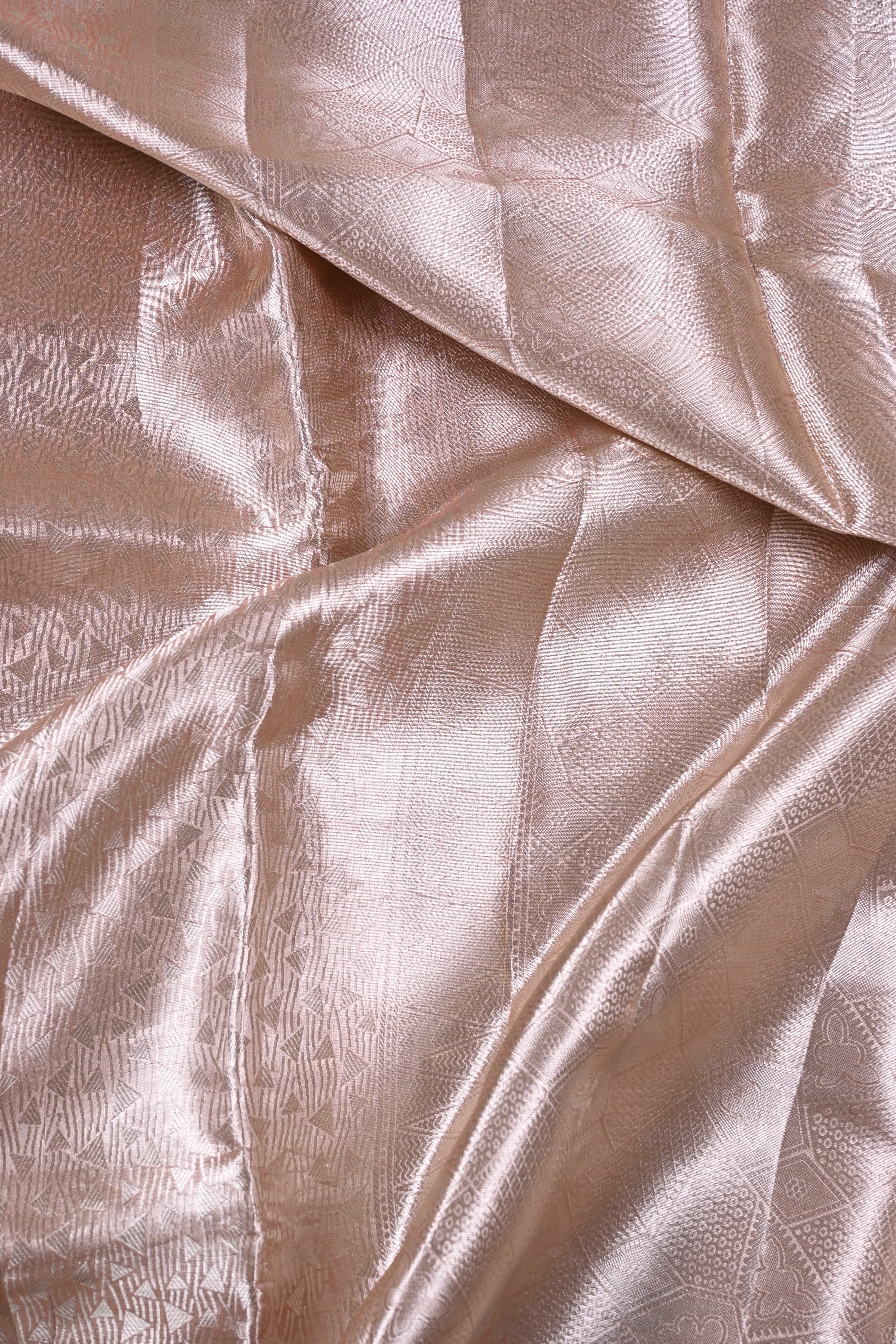 Baby Peach Pure Banarasi Molten Tissue Silk Saree